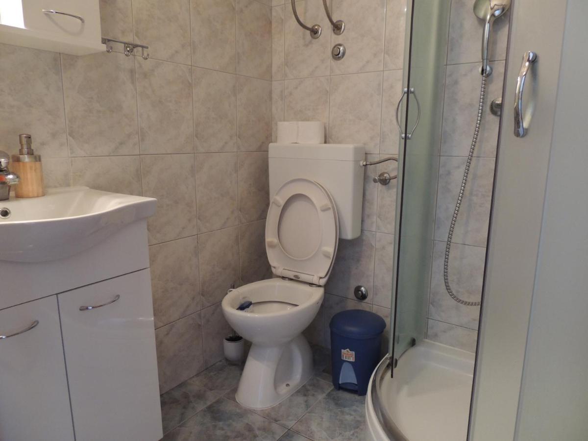 Apartments Nika Подстрана Экстерьер фото