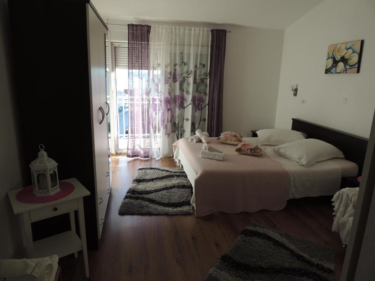 Apartments Nika Подстрана Экстерьер фото